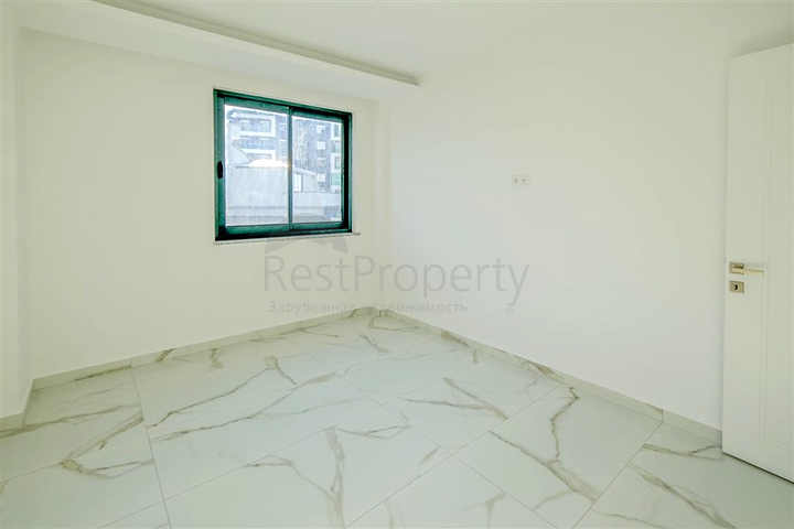 Квартира 1+1 с балконом и инфраструктурой в районе Махмутлар