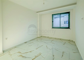 Квартира 1+1 с балконом и инфраструктурой в районе Махмутлар