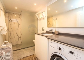 Квартира 2+1 с террасой и бассейном в районе Клеопатра