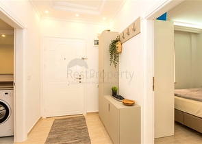 Квартира 2+1 с террасой и бассейном в районе Клеопатра