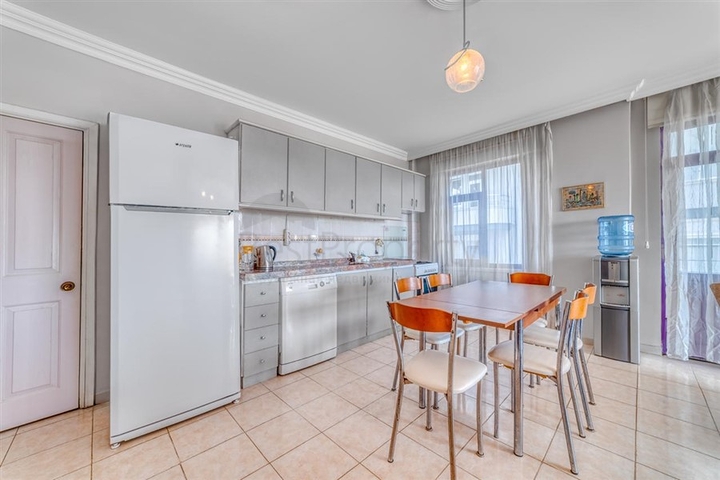 Квартира 3+1 с удобной планировкой в районе Махмутлар