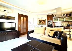 Квартира 2+1 с бассейнами и инфраструктурой комплекса в районе Кестель