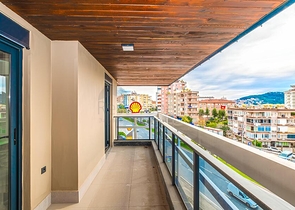 Пентхаус 3+1 с террасой и инфраструктурой в районе Клеопатра