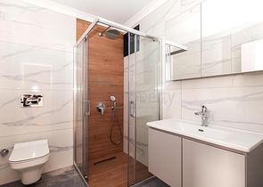 Пентхаус 3+1 с террасой и инфраструктурой в районе Клеопатра