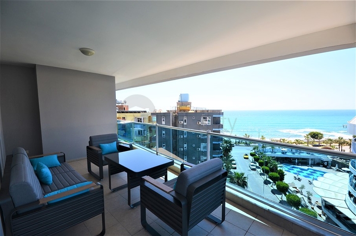 Пентхаус 3+1 с террасой и инфраструктурой комплекса в районе Тосмур