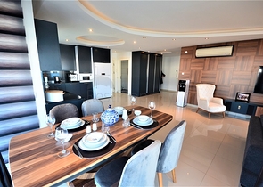 Пентхаус 3+1 с террасой и инфраструктурой комплекса в районе Тосмур