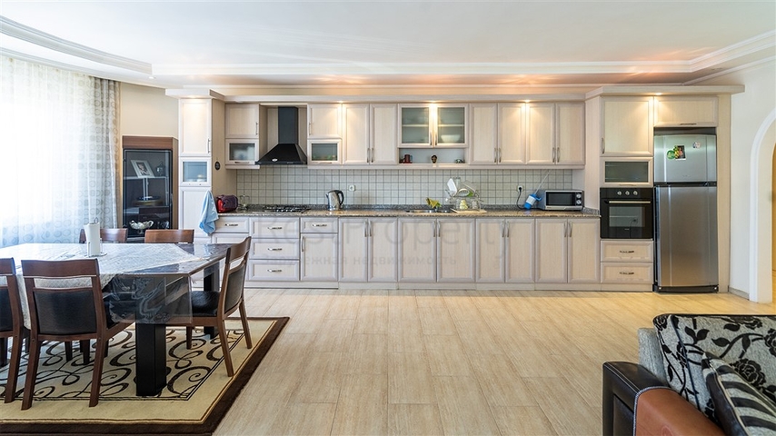 Просторное семейное жильё 2+1 с инфраструктурой для комфортной жизни в Тосмуре