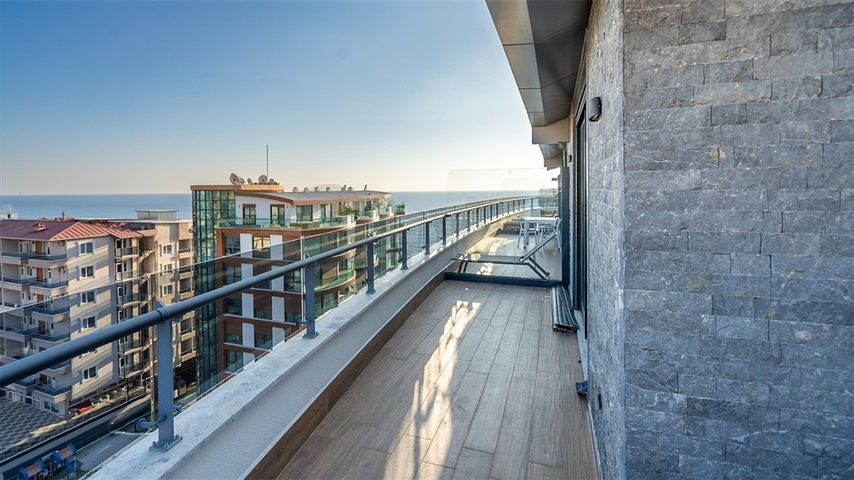 Пентхаус 3+1 с террасой и полной инфраструктурой в районе Оба