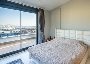 Пентхаус 3+1 с террасой и полной инфраструктурой в районе Оба