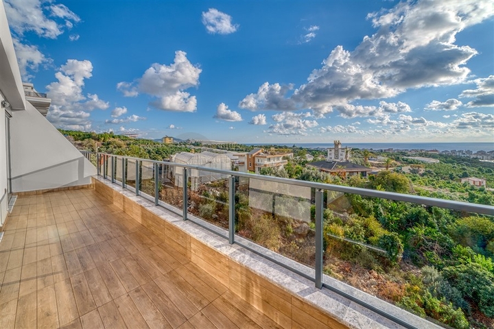 Пентхаус 3+1 с террасой и удобной планировкой