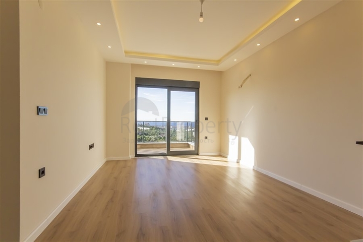 Современная квартира 1+1 в районе Кестель в новом доме