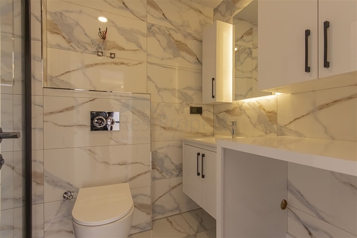 Современная квартира 1+1 в районе Кестель в новом доме