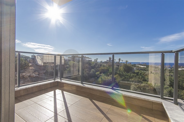 Современная квартира 1+1 в районе Кестель в новом доме