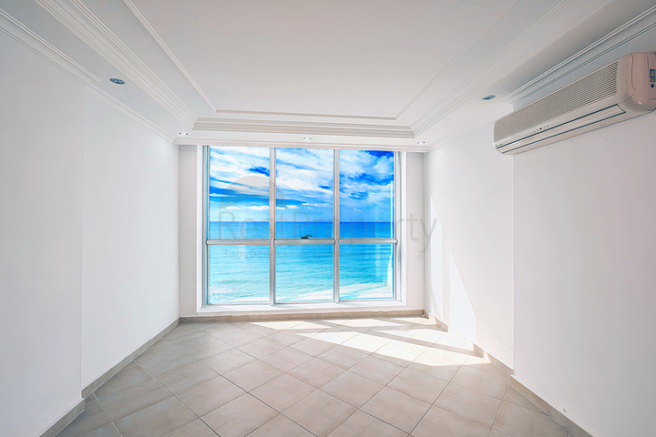 Просторная квартира 3+1 в районе Тосмур в 50 метрах от моря