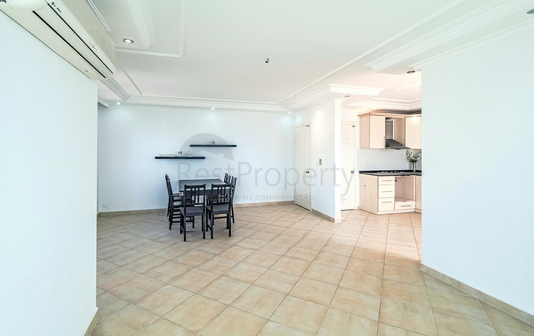 Просторная квартира 3+1 в районе Тосмур в 50 метрах от моря