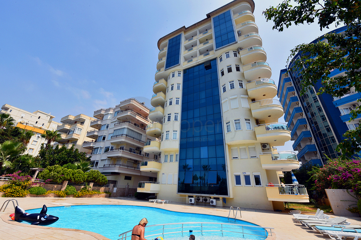 Просторная квартира 3+1 в районе Тосмур в 50 метрах от моря