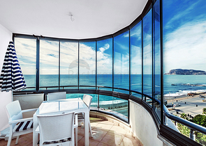 Просторная квартира 3+1 в районе Тосмур в 50 метрах от моря