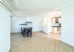 Просторная квартира 3+1 в районе Тосмур в 50 метрах от моря