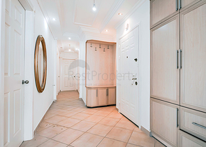 Просторная квартира 3+1 в районе Тосмур в 50 метрах от моря