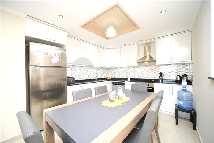 Просторная 2+1 в Махмутларе рядом с центром и морем