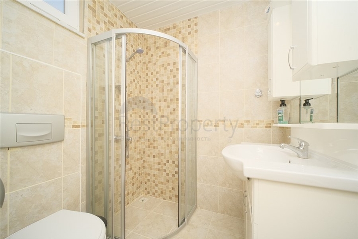 Просторная 2+1 в Махмутларе рядом с центром и морем