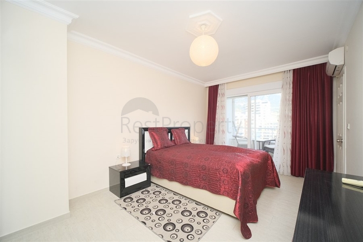 Просторная 2+1 в Махмутларе рядом с центром и морем