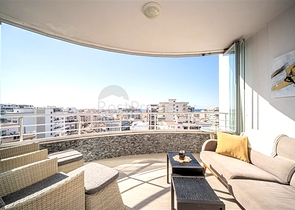 Просторная 2+1 в Махмутларе рядом с центром и морем