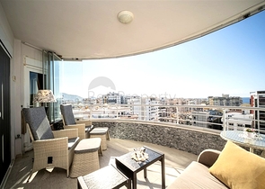 Просторная 2+1 в Махмутларе рядом с центром и морем