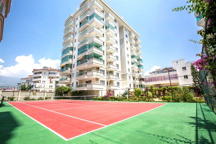 Двухуровневая квартира 4+1 с террасой в районе Тосмур