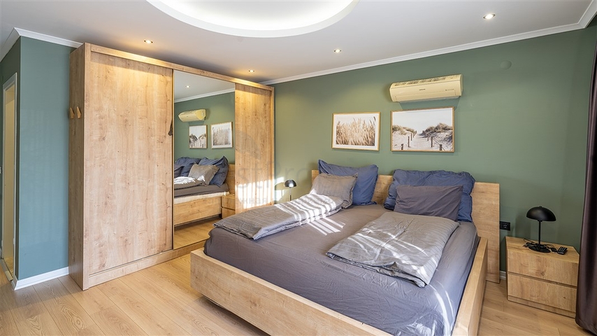 Двухуровневый пентхаус 4+1 в районе Оба с террасой и полной инфраструктурой