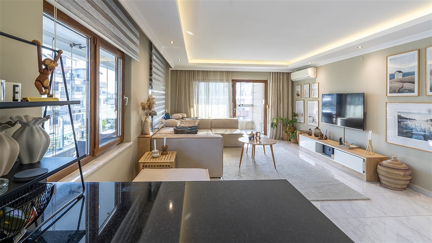 Двухуровневый пентхаус 4+1 в районе Оба с террасой и полной инфраструктурой