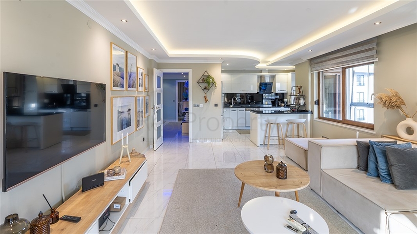 Двухуровневый пентхаус 4+1 в районе Оба с террасой и полной инфраструктурой