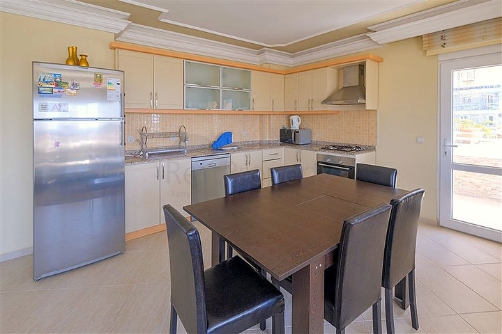 Пентхаус 4+1 с террасой в районе Джикджилли