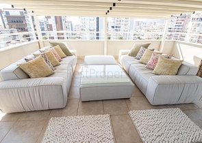 Просторная квартира 3+1 в районе Оба с террасой и развитой инфраструктурой