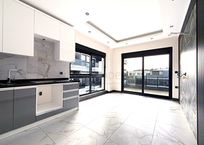 Современная квартира 1+1 в районе Конаклы в новом жилом комплексе