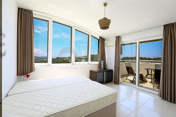 Пентхаус 3+1 в районе Конаклы с развитой инфраструктурой и удобной локацией