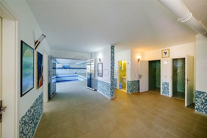 Пентхаус 3+1 в районе Конаклы с развитой инфраструктурой и удобной локацией