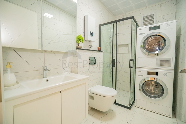 Квартира 2+1 в районе Махмутлар с отдельной кухней в современном комплексе 