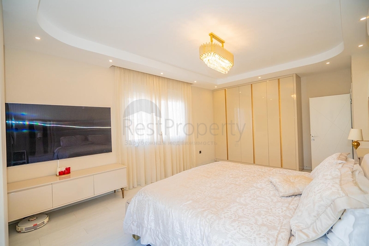 Квартира 2+1 в районе Махмутлар с отдельной кухней в современном комплексе 