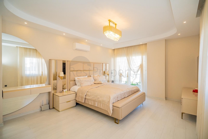 Квартира 2+1 в районе Махмутлар с отдельной кухней в современном комплексе 