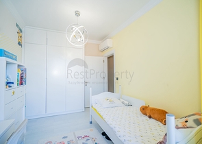 Квартира 2+1 в районе Махмутлар с отдельной кухней в современном комплексе 