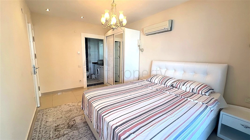 Меблированная квартира 2+1 в районе Тосмур в 50 метрах от моря 