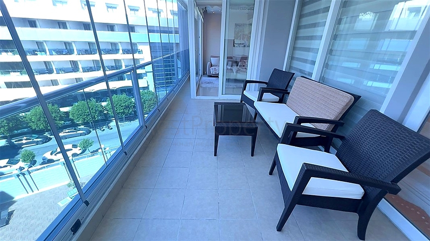 Меблированная квартира 2+1 в районе Тосмур в 50 метрах от моря 