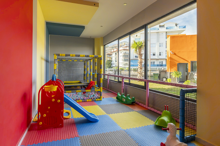 Просторный пентхаус 4+1 с отдельной кухней в современном комплексе