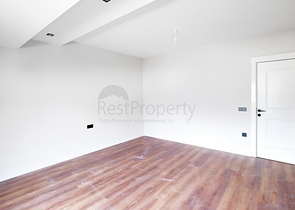 Просторный пентхаус 4+1 с отдельной кухней в современном комплексе