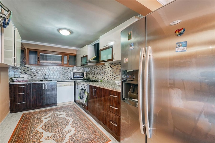 Меблированная вилла 3+1 с террасой в районе Демирташ