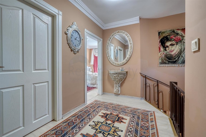 Меблированная вилла 3+1 с террасой в районе Демирташ