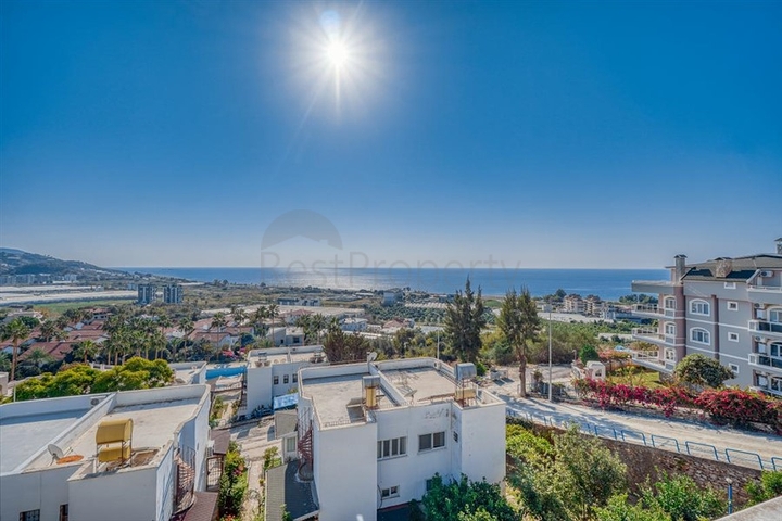 Меблированная вилла 3+1 с террасой в районе Демирташ