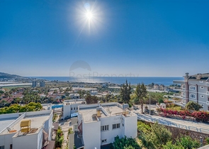 Меблированная вилла 3+1 с террасой в районе Демирташ