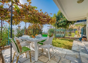 Меблированная вилла 3+1 с террасой в районе Демирташ